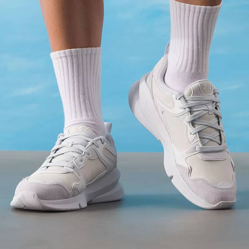 حذاء رياضي جديد من Under Armou - مراجعة Men Shoes Under Armour وسعره