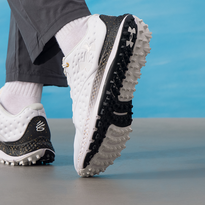 أحذية الجولف الرياضية للرجال م - مراجعة Men Shoes Under Armour وسعره