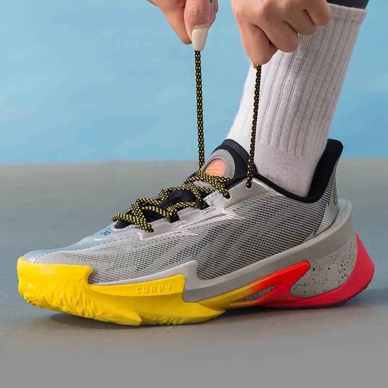 حذاء Under Armour للرجال والنس - مراجعة Men Shoes Under Armour وسعره