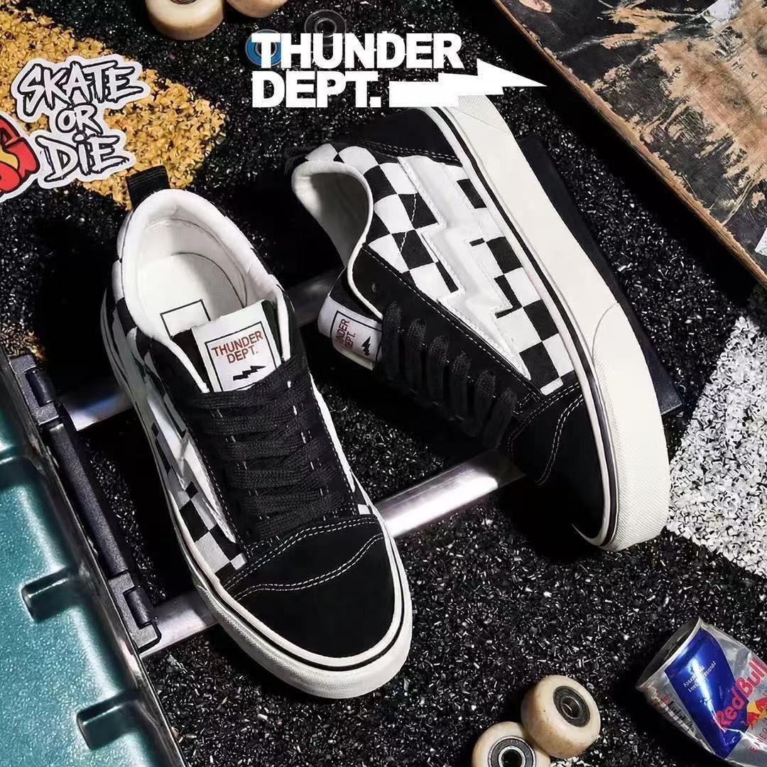 أحذية شبكية مريحة وعصرية لخريف - مراجعة Men Shoes 2026 وسعره