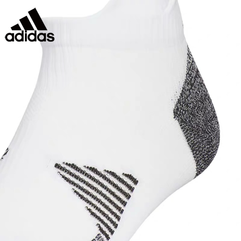 زوج واحد من جوارب أديداس المبط - مراجعة Men Shoes Running Adidas وسعره